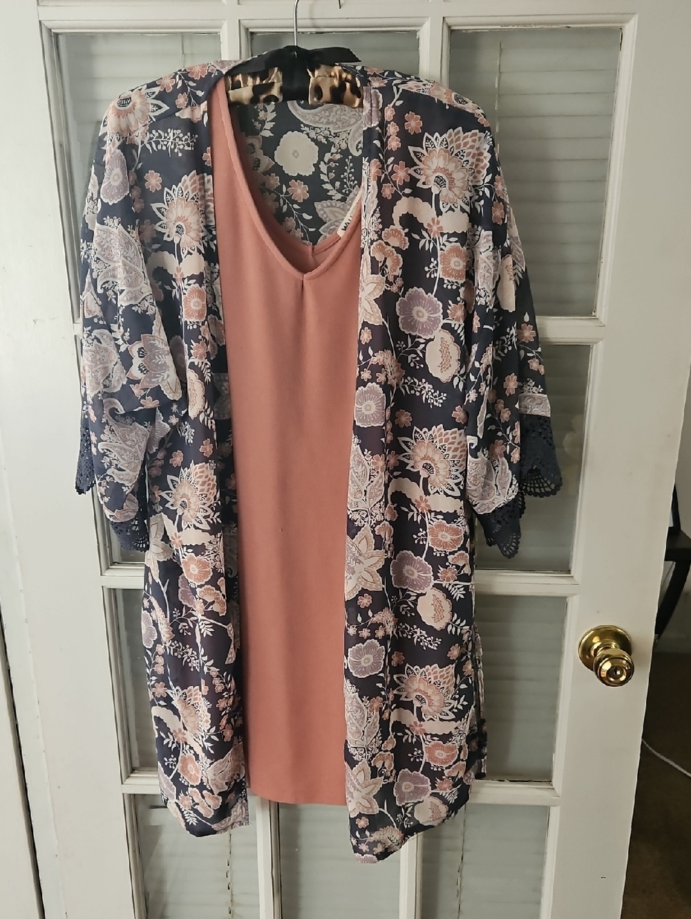 Wallflower Dusty Rose 2 Pc Tunic Set With Tank & Kimono. Sz M